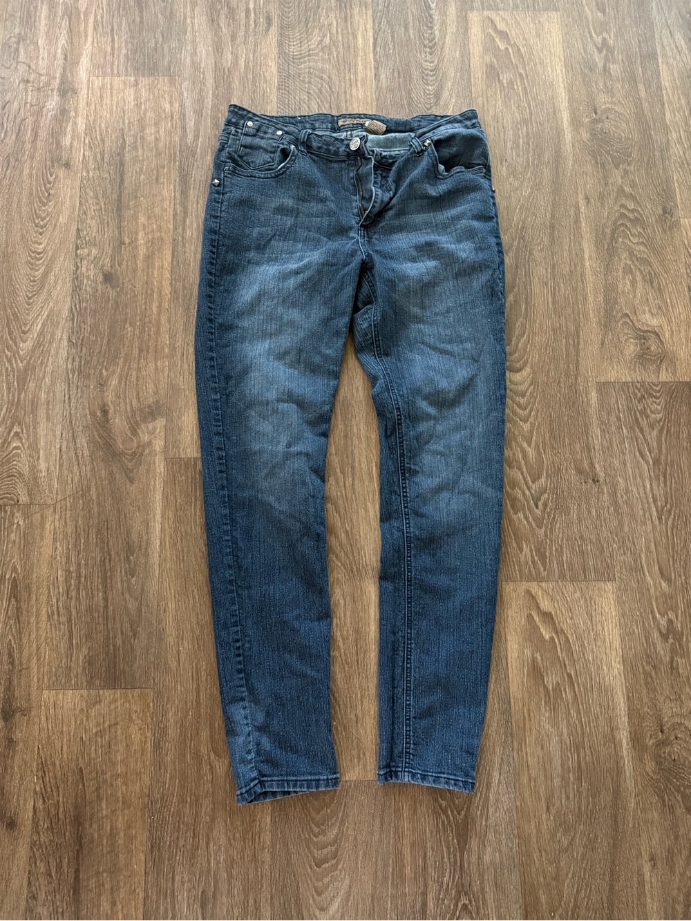 Women's Skinny Jeans in Dark Indigo Stretch